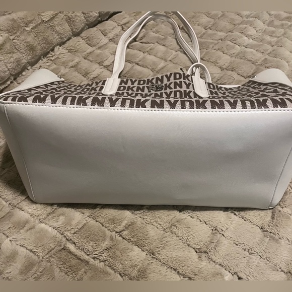 DKNY IDA Tote w/ Wristlet (Dillards) - Picture 7 of 9